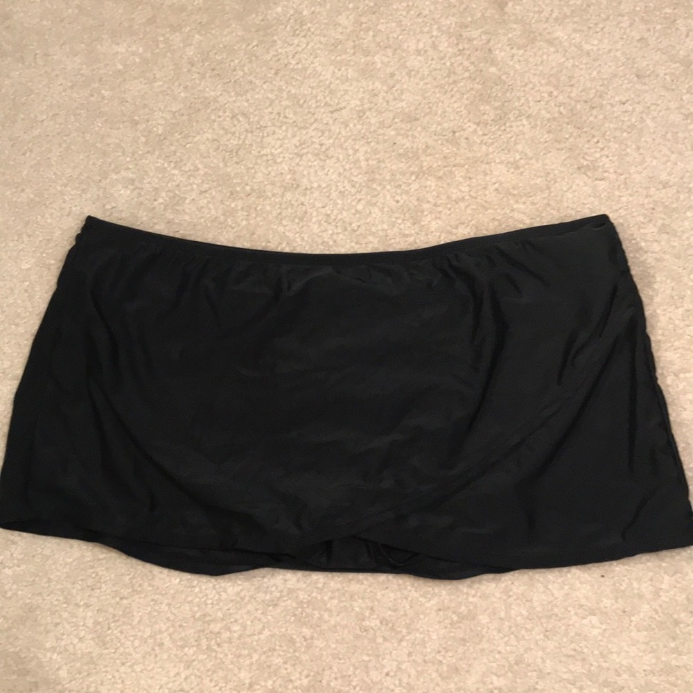 CATALINA Black Full-Coverage Swim Skirt